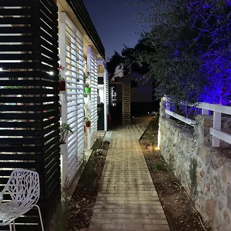 Albanian Garden Ξενοδοχείο