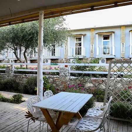 Albanian Garden Ξενοδοχείο Gjilek